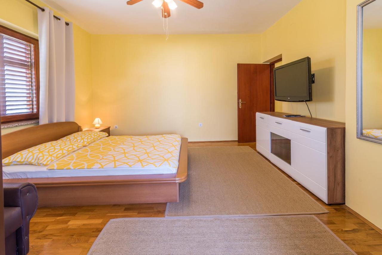 Belvedere Apartments Krk Town Luaran gambar